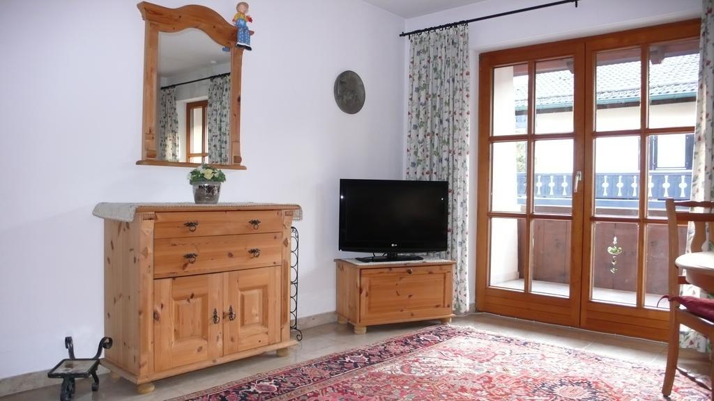 Apartment Jasmin การ์มิช-พาร์เทนเคียร์เชน ภายนอก รูปภาพ